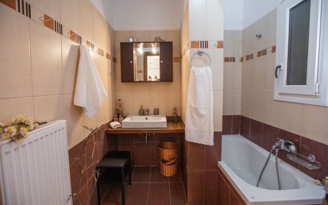 Elisso Apartment
