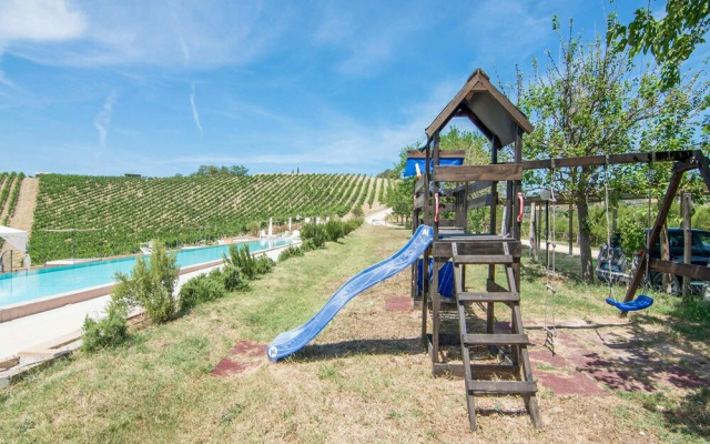 Scenic Apartment in Ascoli Piceno with Hot Tub