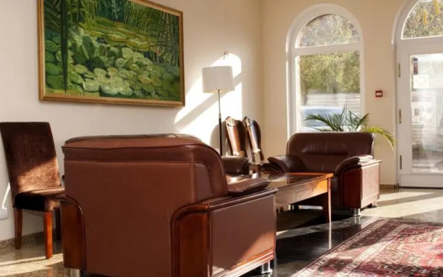 Hotel Parnas Old Town