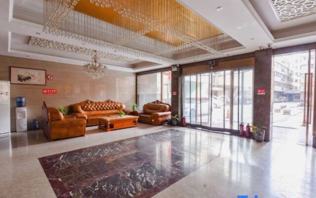 Xixia Chaoyue Business Hotel