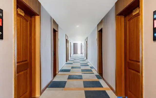 Shell Hotel (Mengxin Square, Kangbashi District, Ordos)