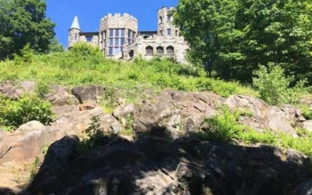 HIGHLANDS CASTLE overlooking Lake George.. plus 2 other Castles!