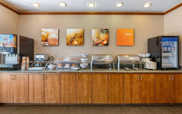 Comfort Suites Urbana Champaign, University Area