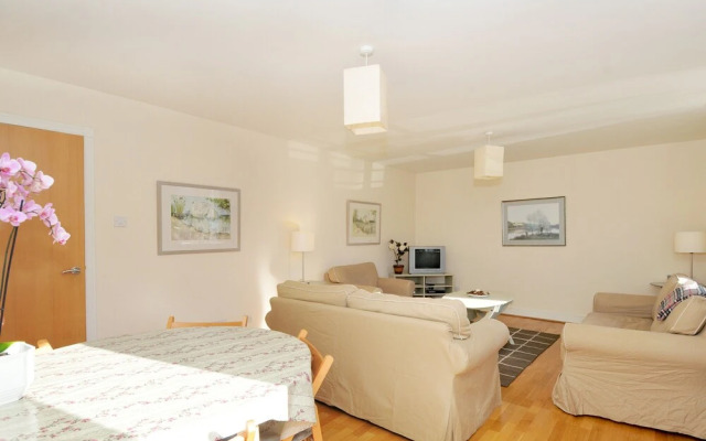 202 Annandale Street apartment