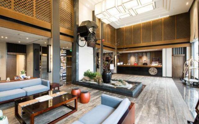 Four Seasons Qingteng Garden Hotel (Xikou Chiang's Hometown)