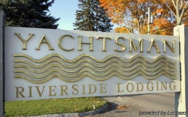 Yachtsman Hotel & Marina Club