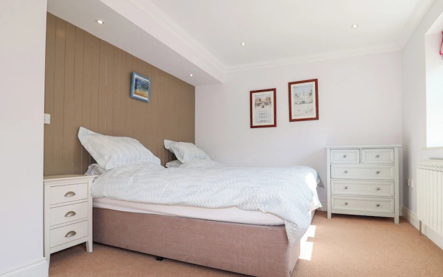 6 Willows Green