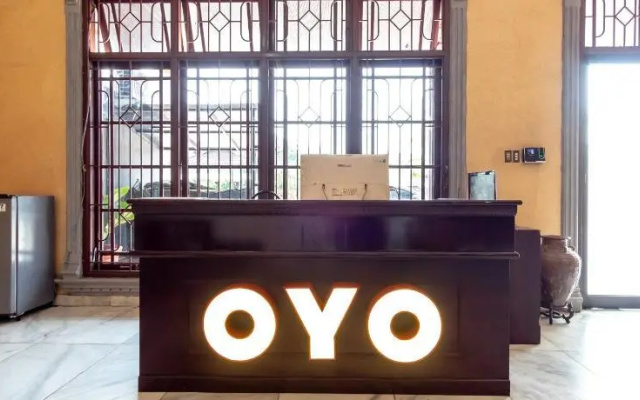 OYO 2777 Sleepover Sei Serayu