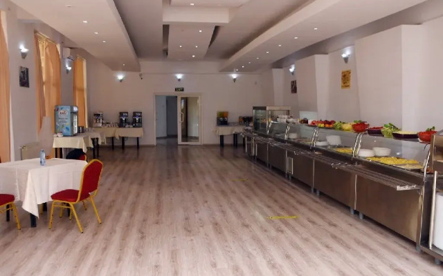 Q HOTEL cm
