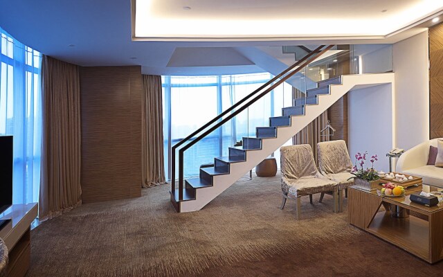 Shenzhen Baoan PLUS Gems Cube Hotel