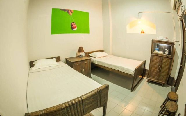 Shwe Yo Vintage Hostel