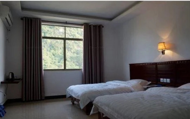 Yangshuo Yulong Inn