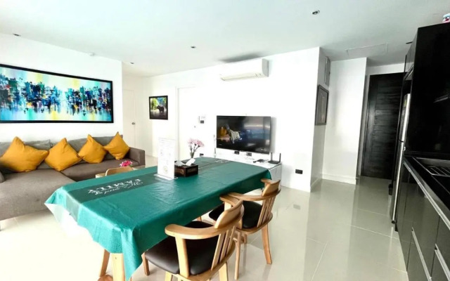 B12a Pool Access Partial Seaview 2brs 1bath Karon