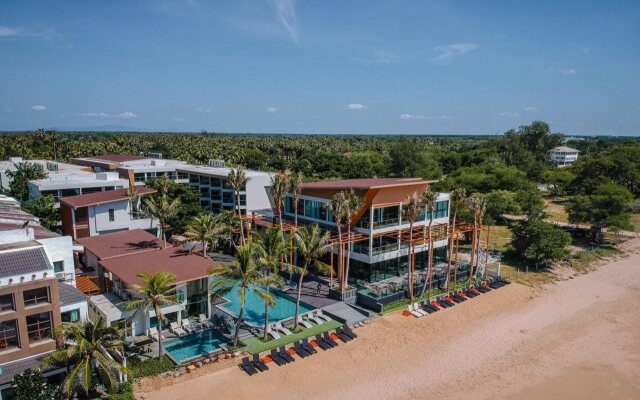 Eco Cozy Beachfront Resort Chaam