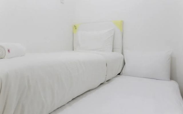 Homey and Cozy 2BR Bassura City Apartment near Mall