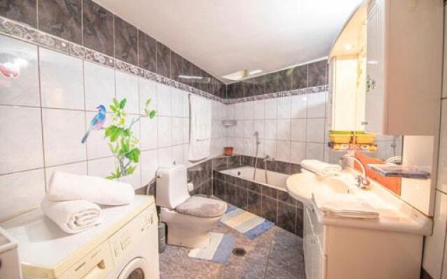 Traditional Family Guest House Idi