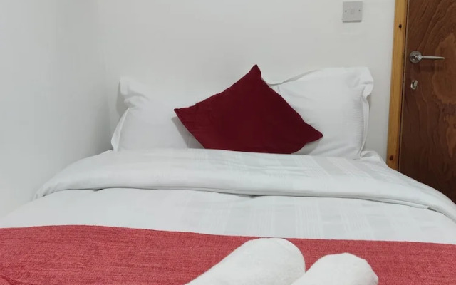 Tower Bridge Roomzzzz BnB