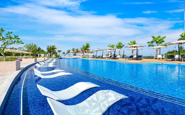 Oriental Hotel Okinawa Resort & Spa