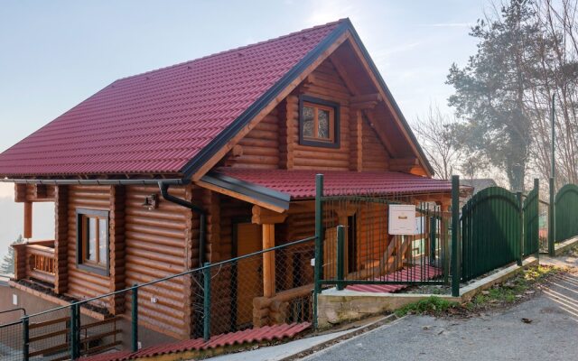 Charming Holiday Home in Zagreb with Private Swimming Pool