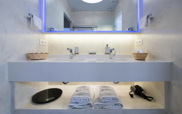 Aegialis Hotel & Spa