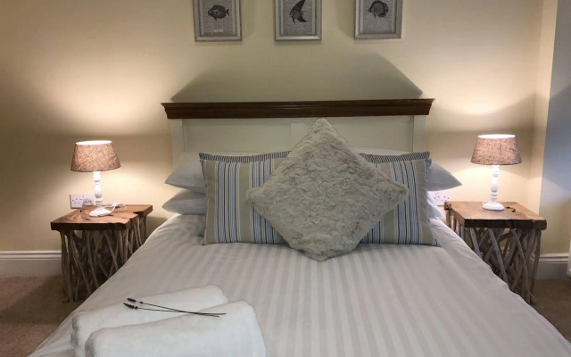 The Lodge at Broadway