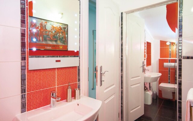 Amazing Home in Brodarica With Wifi and 3 Bedrooms