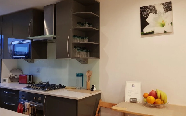 Next London Eye Apartment