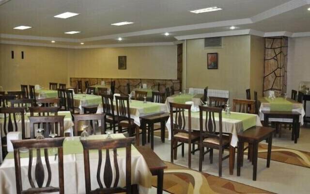 Kayra Hotel