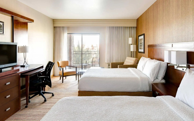 Courtyard Scottsdale Salt River