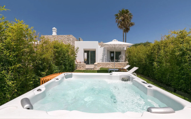 White Pearls Luxury Suites - Adults Only