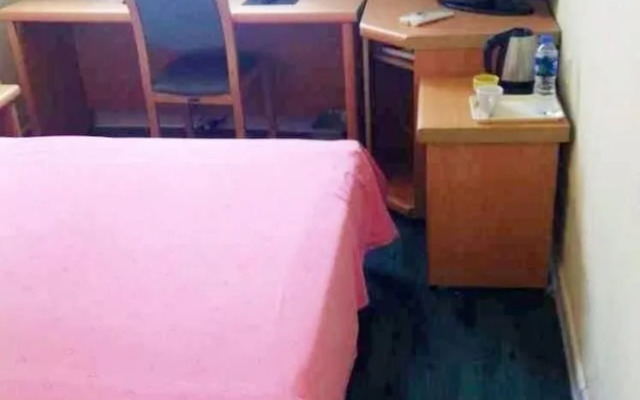 Home Inn (Guangzhou Tianhe Road Sports West Metro Station)