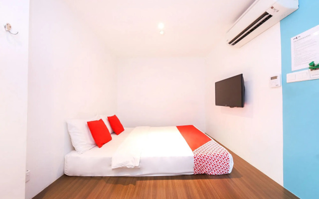 OYO 246 Link Inn (Sanitized Stay)