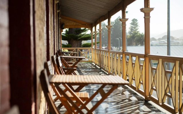 Anchorage Seafront Hotel