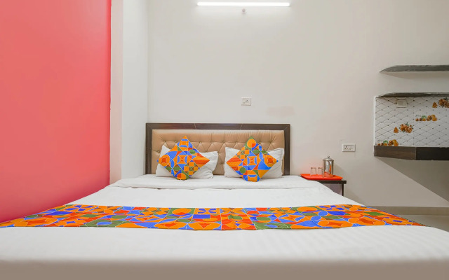 Fabexpress Royal Palace Inn