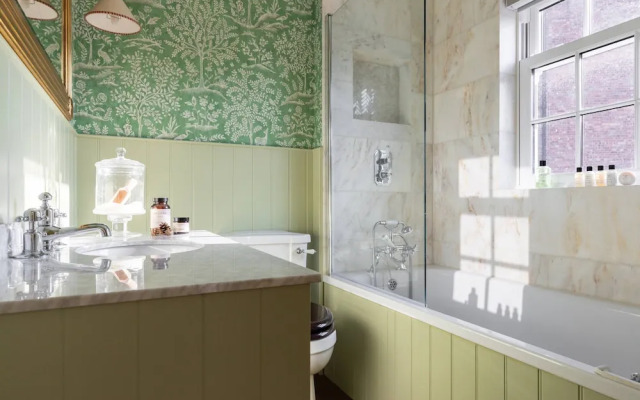 Milborne Grove by Onefinestay