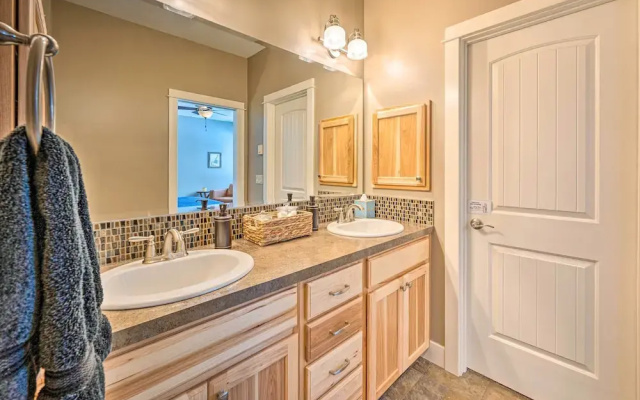 Donnelly Vacation Rental Near Lake Cascade!