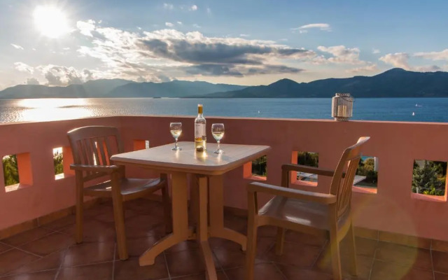 Thalassa Hotel