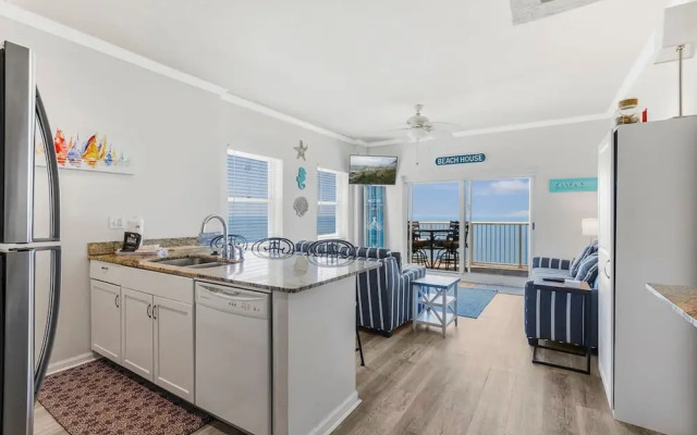 Tradewinds 1301 Beachfront Top-floor