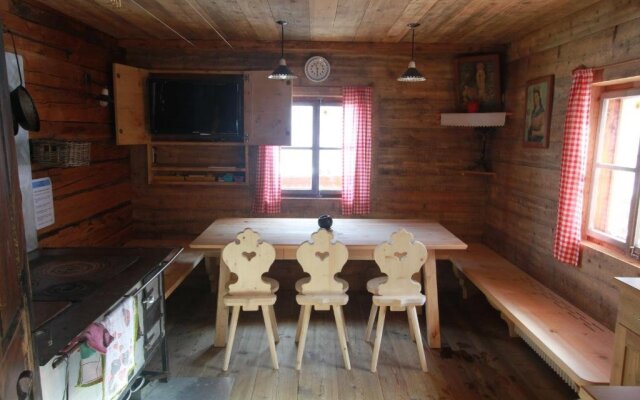 Ferienwohnungen am Berg - Almhütte Alfen