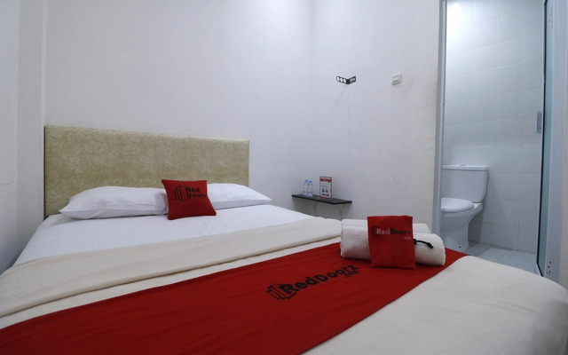 RedDoorz Plus @ Kapuk Business Park
