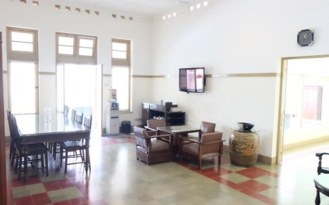 Ndalem Suratin Guesthouse