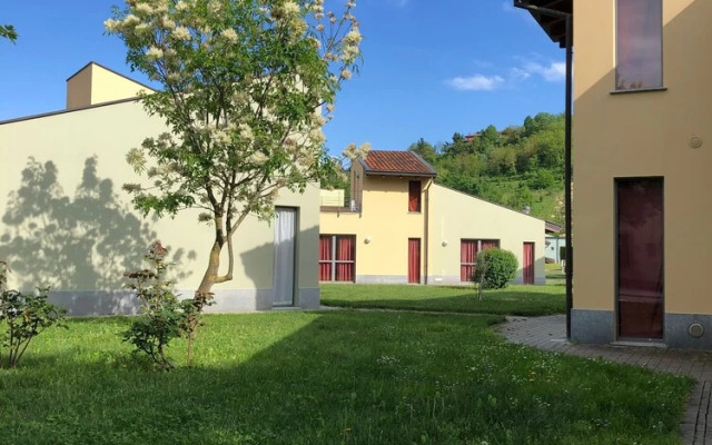 Holiday House Sullalbero Rural eco in Alba