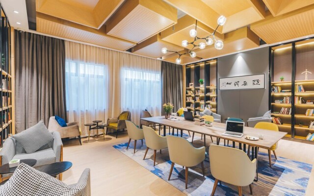Atour Hotel Culture Square West Lake