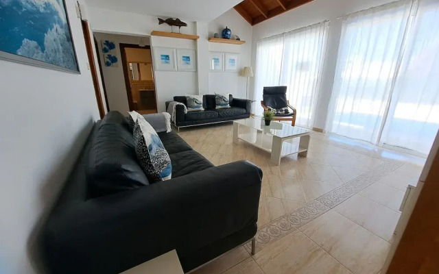 Villa Rayo Azul, Heated Pool and Ocean Views
