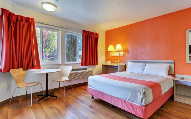 Motel 6 Rohnert Park, CA