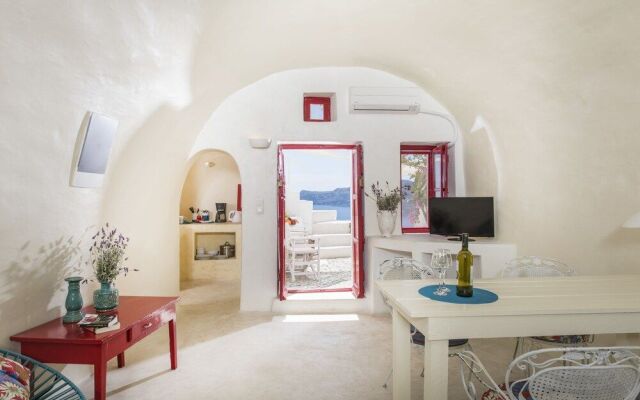 White Cave Villa By Caldera Houses