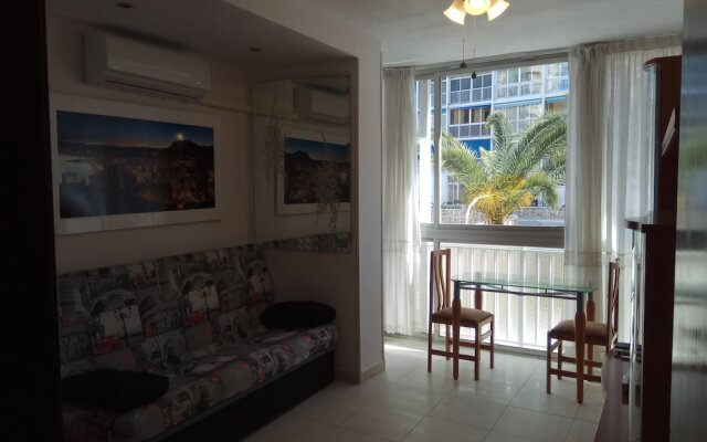 Apartment 1 bedroom 90m Levante Beach