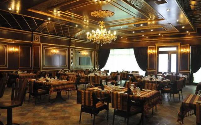 Joyy Hotel & Spa