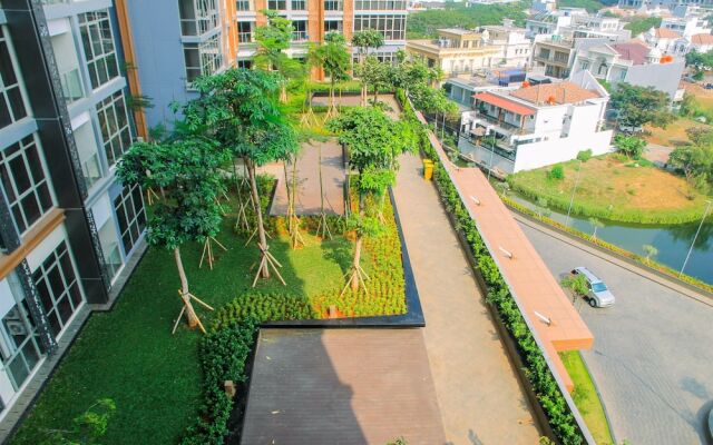 New Furnished 1BR Apartment at Gold Coast near PIK