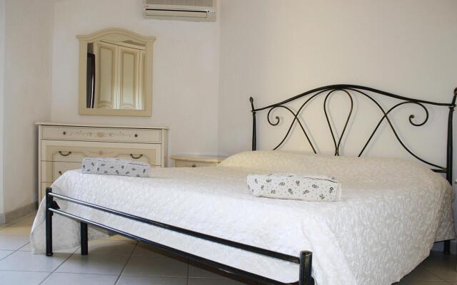 Apartment in Villaputzu with garden